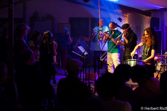 Aconcagua - Salsa in den Mai LindenCult